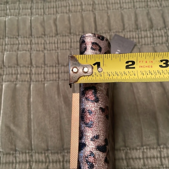 NWT TAHARI Metallic Leopard Animal Print Tab Indexer Wallet Identity Protect - Picture 10 of 13